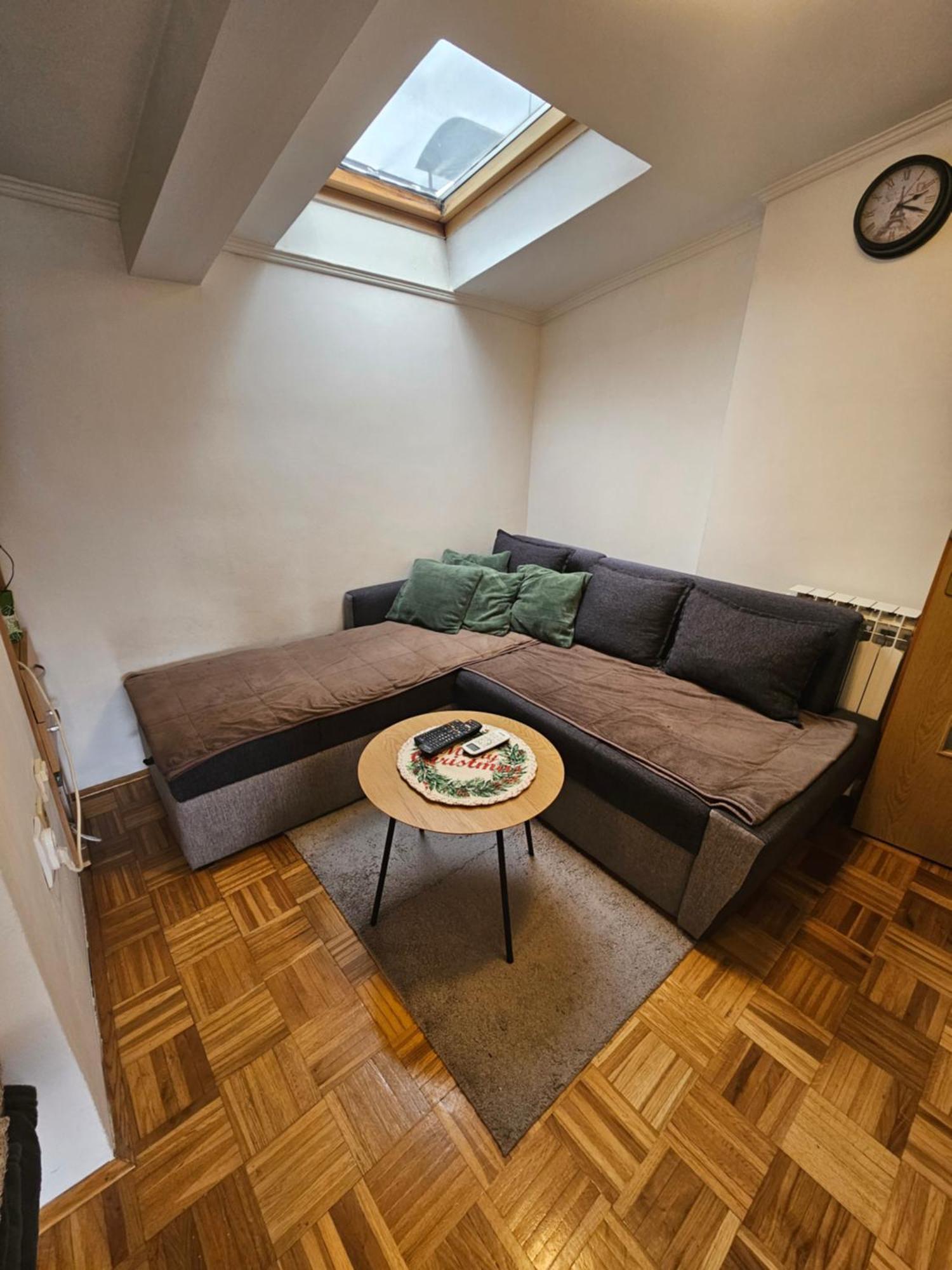 Apartman Ellye Lukavica Eksteriør billede